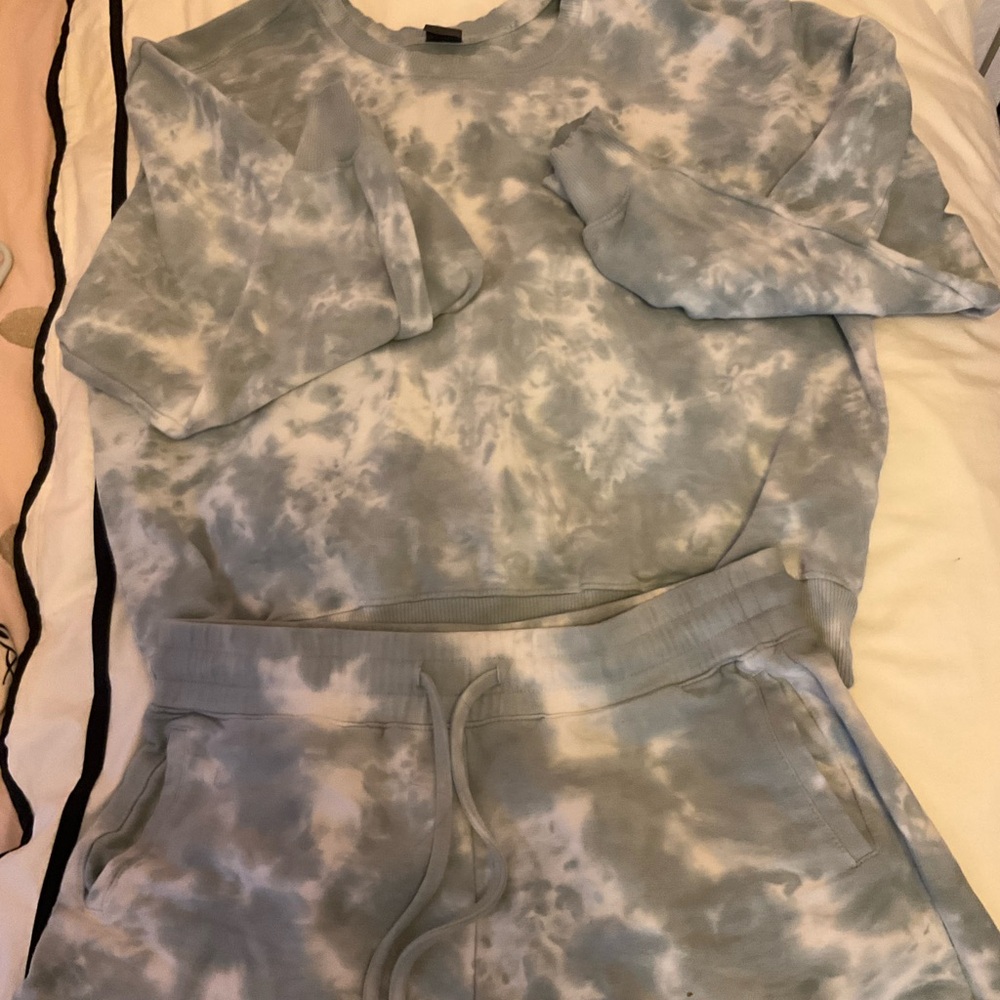 Gray/Blue sweatshirt and shorts Set